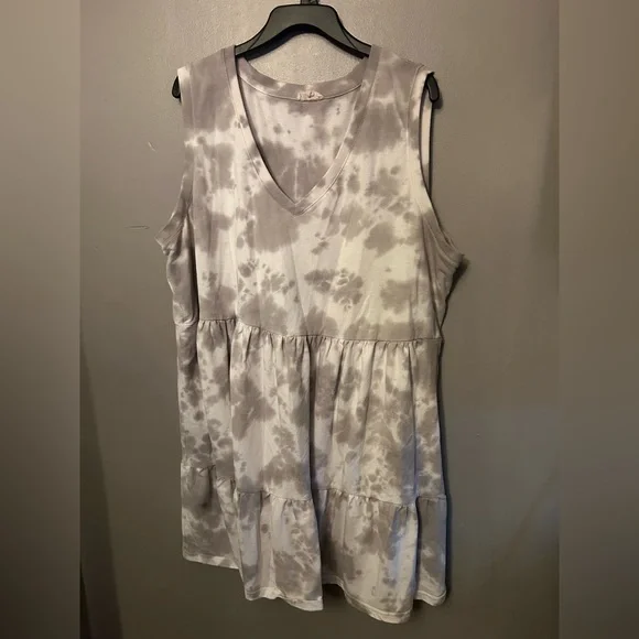 Jane and Delancey Dress - gray/white tie dye tiered sleeveless soft and cozy - Picture 2 of 8